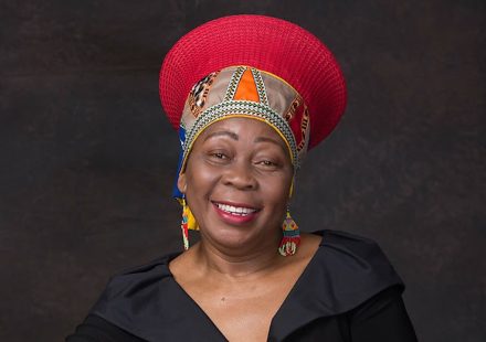 Dr Gcina Mhlophe to be honoured at Poetry Africa