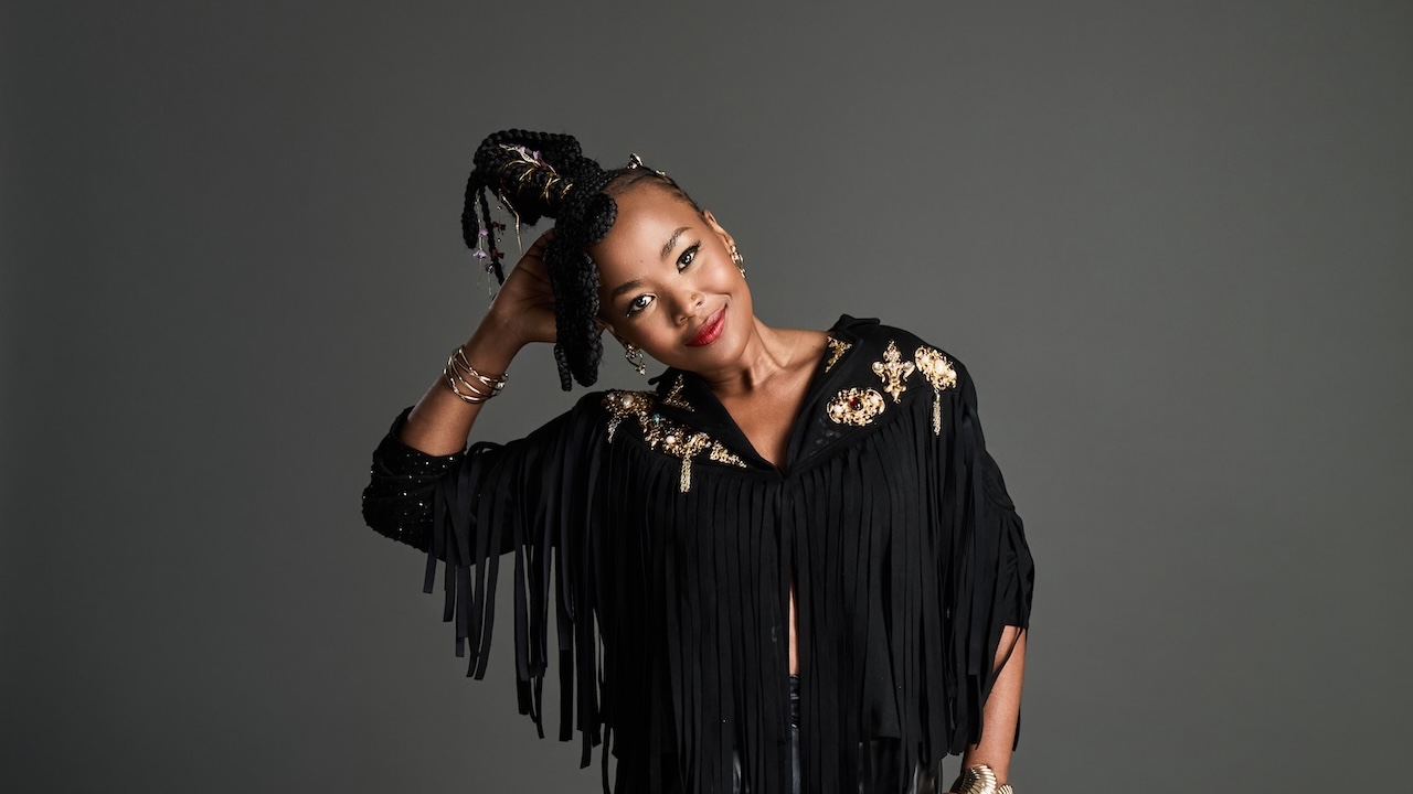 Fulu Modibedi stars in Seriously Single Too