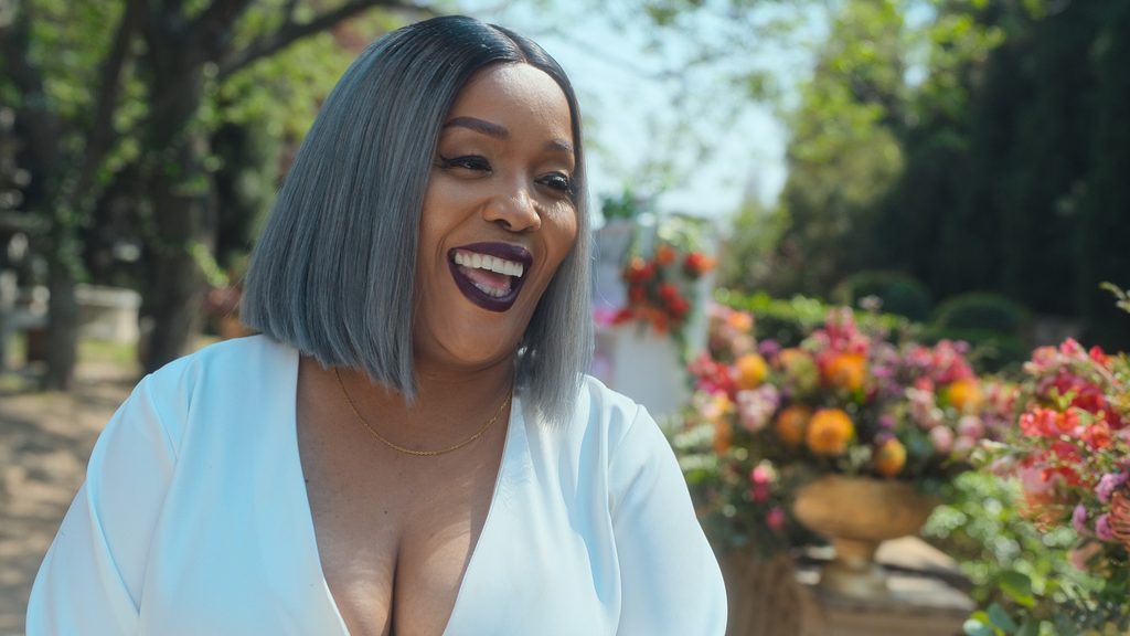 Tumi Morake as Noni in Seriously Single Cast